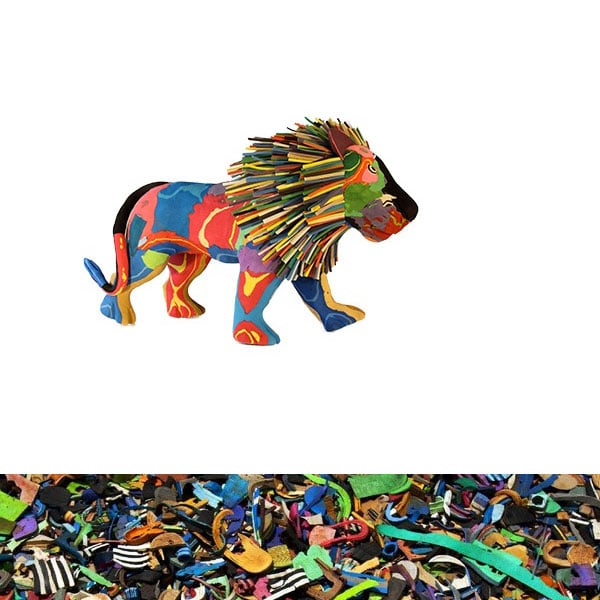 Löwe aus recycelten Flip Flops