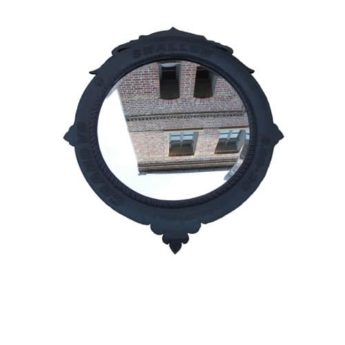 Spiegel mit Rahmen aus PKW / LKW Reifen